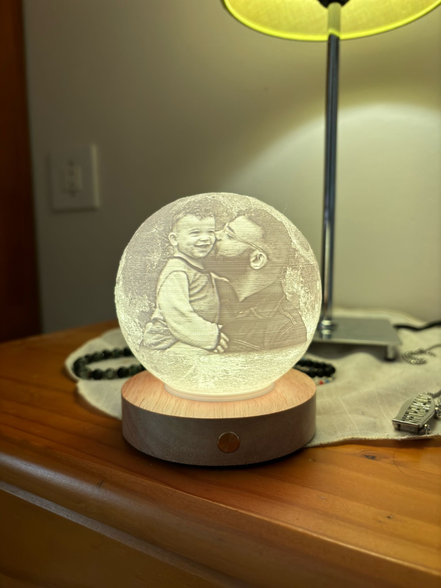 Lámpara lunar inalámbrica multicolor